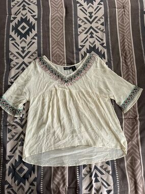 Wrangler Retro Cream Embroidered V-Neck Peasant Top